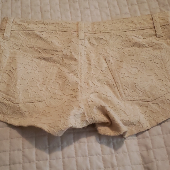 Ralph Lauren shorts - Picture 2 of 4